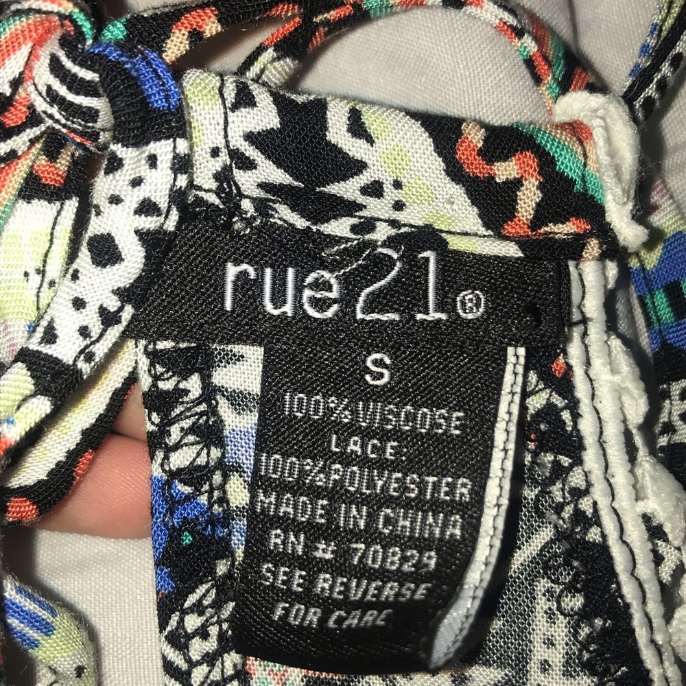 ROMPER - Picture 3 of 3